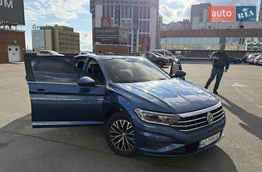 Седан Volkswagen Jetta 2018 в Киеве