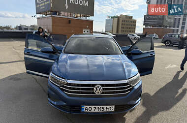 Седан Volkswagen Jetta 2018 в Киеве