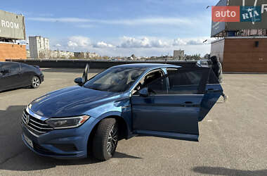 Седан Volkswagen Jetta 2018 в Киеве