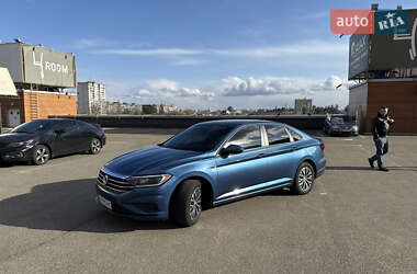 Седан Volkswagen Jetta 2018 в Киеве