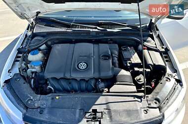 Седан Volkswagen Jetta 2012 в 