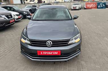 Седан Volkswagen Jetta 2016 в 