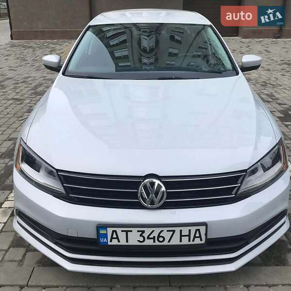 Седан Volkswagen Jetta 2017 в 