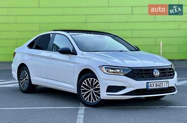 Седан Volkswagen Jetta 2018 в 