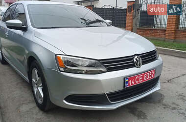 Седан Volkswagen Jetta 2013 в Львове