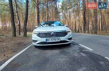 Седан Volkswagen Jetta 2018 в 