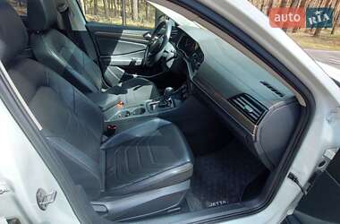 Седан Volkswagen Jetta 2018 в 