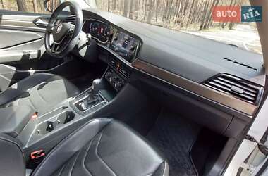 Седан Volkswagen Jetta 2018 в 