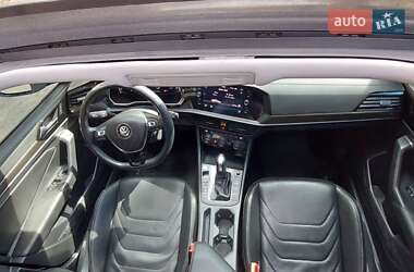 Седан Volkswagen Jetta 2018 в 