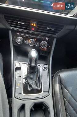 Седан Volkswagen Jetta 2018 в 