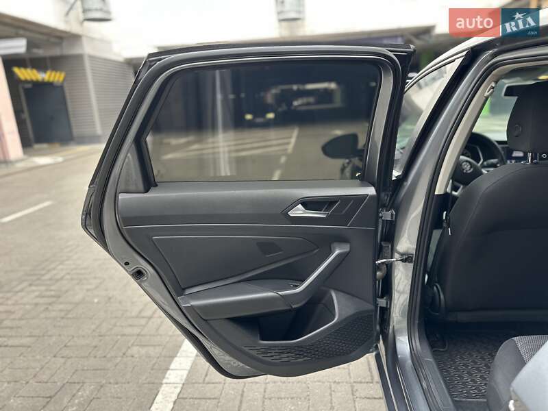 Седан Volkswagen Jetta 2019 в Києві