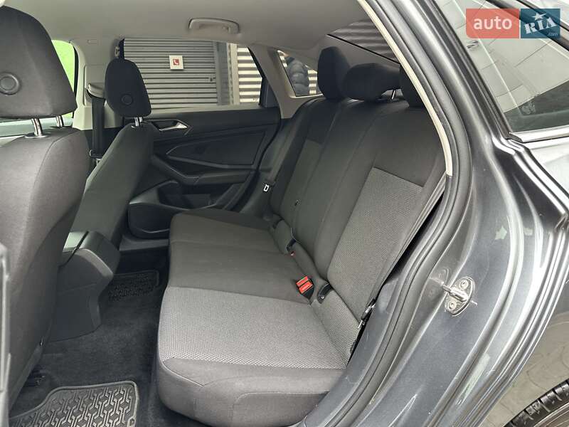 Седан Volkswagen Jetta 2019 в Києві