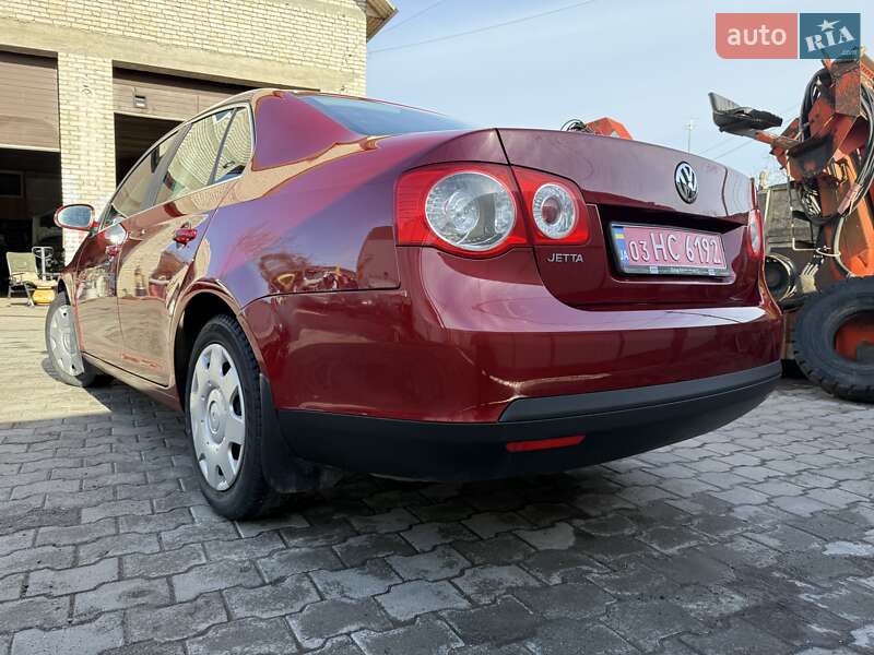 Седан Volkswagen Jetta 2008 в Луцке
