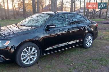 Седан Volkswagen Jetta 2012 в 