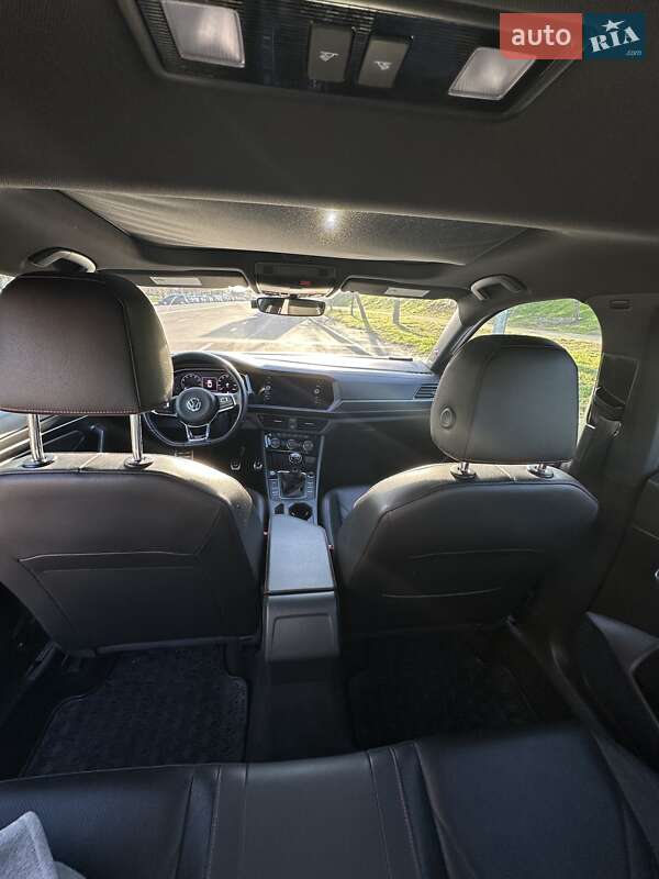 Седан Volkswagen Jetta 2019 в Києві