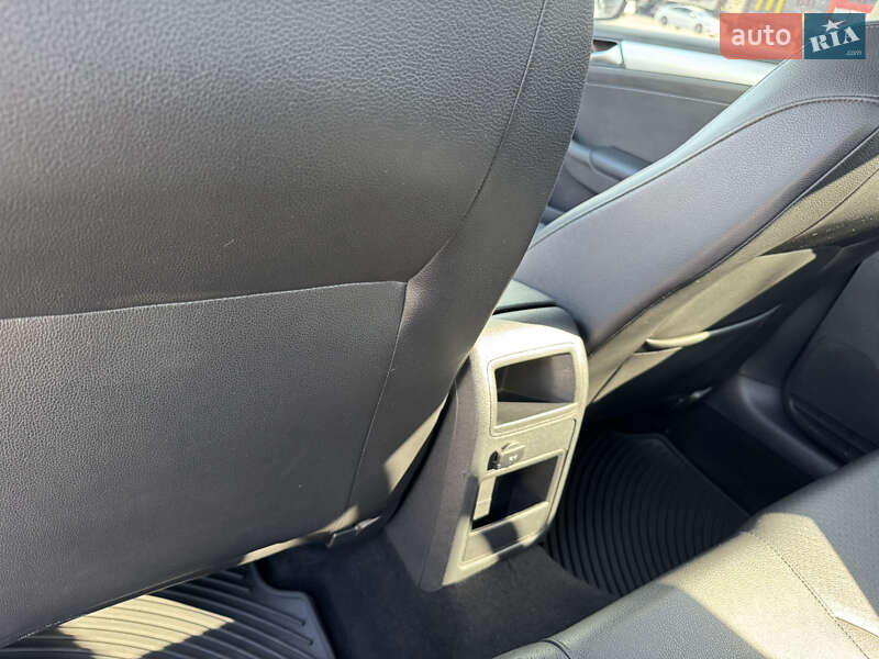 Седан Volkswagen Jetta 2015 в Киеве