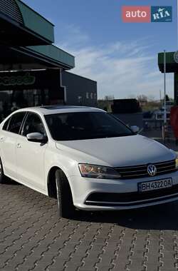 Седан Volkswagen Jetta 2015 в 