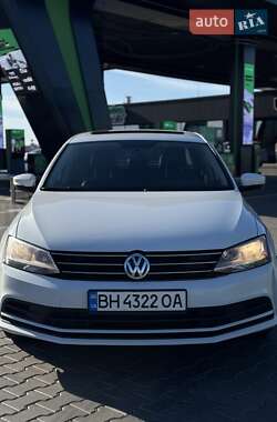 Седан Volkswagen Jetta 2015 в 