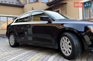 Седан Volkswagen Jetta 2017 в 