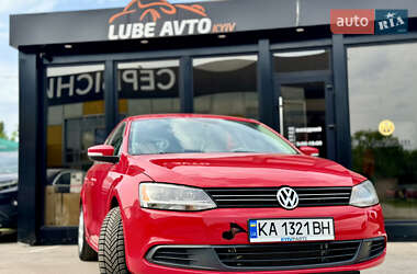 Седан Volkswagen Jetta 2014 в 