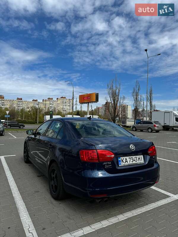 Седан Volkswagen Jetta 2014 в Киеве