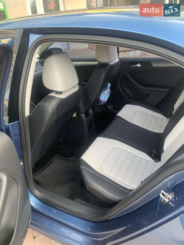 Седан Volkswagen Jetta 2014 в Шостці