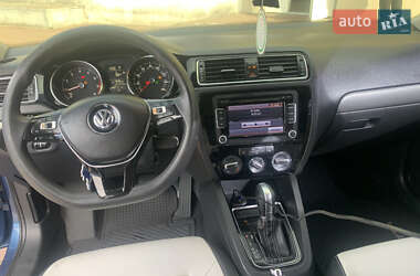 Седан Volkswagen Jetta 2014 в 