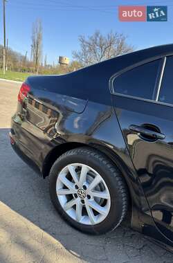 Седан Volkswagen Jetta 2011 в 
