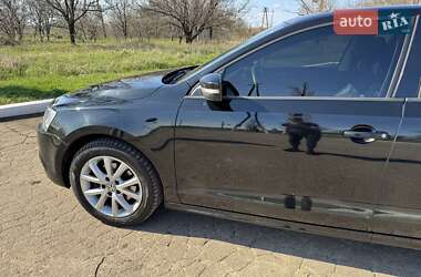 Седан Volkswagen Jetta 2011 в 