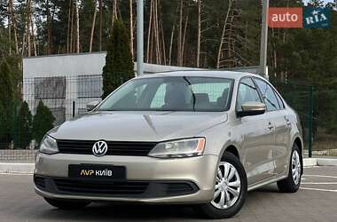 Седан Volkswagen Jetta 2013 в 