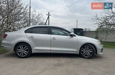Седан Volkswagen Jetta 2013 в 