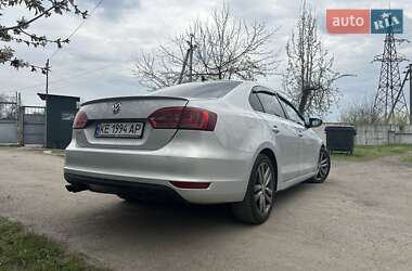 Седан Volkswagen Jetta 2013 в 