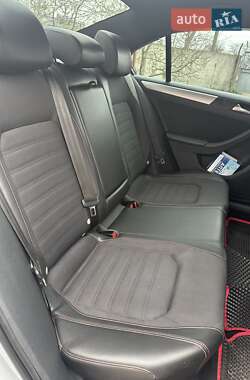 Седан Volkswagen Jetta 2013 в 