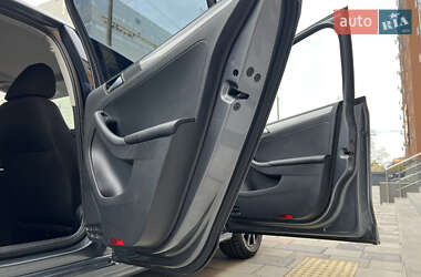 Седан Volkswagen Jetta 2014 в 