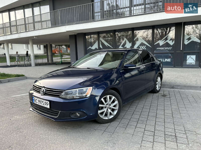 Седан Volkswagen Jetta 2014 в Львове
