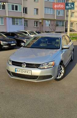 Седан Volkswagen Jetta 2013 в 
