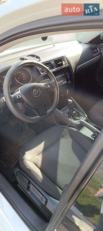 Седан Volkswagen Jetta 2015 в Киеве