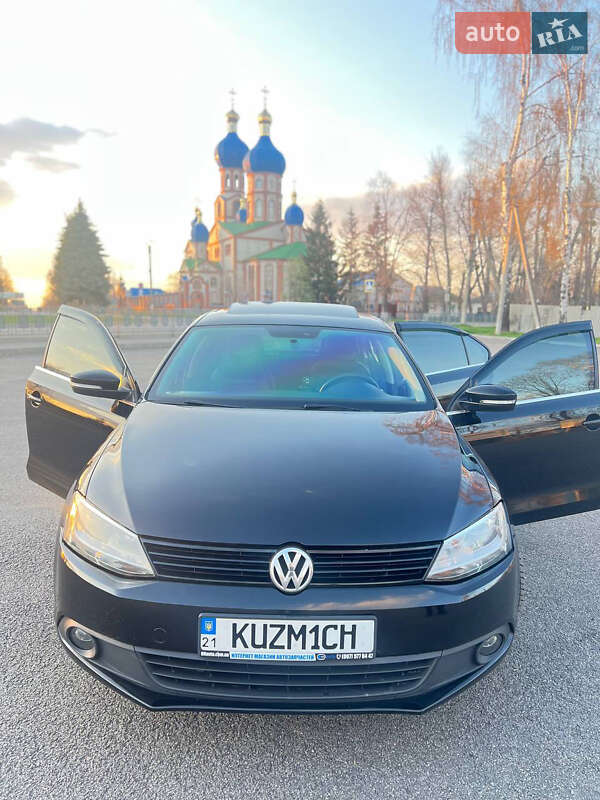 Седан Volkswagen Jetta 2013 в Первомайську