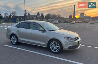 Седан Volkswagen Jetta 2012 в Житомирі