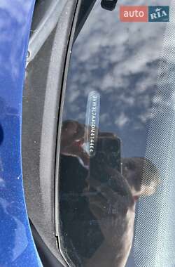 Седан Volkswagen Jetta 2013 в 