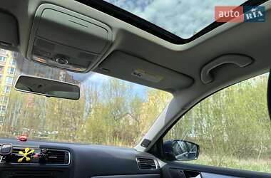 Седан Volkswagen Jetta 2013 в 
