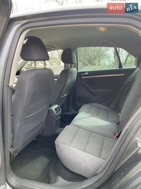 Седан Volkswagen Jetta 2008 в Сумах