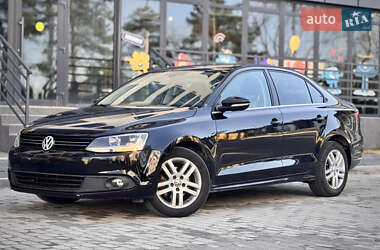 Седан Volkswagen Jetta 2013 в 