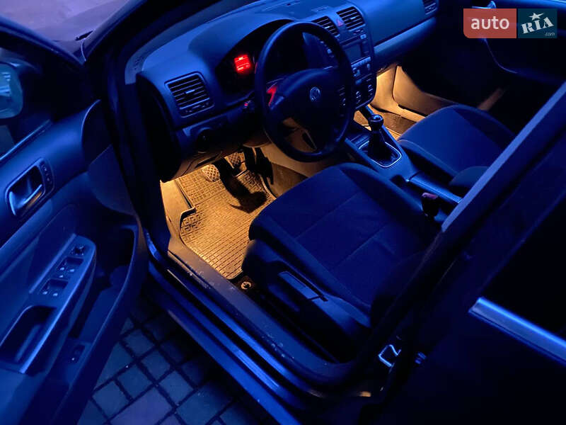 Седан Volkswagen Jetta 2007 в Самборе