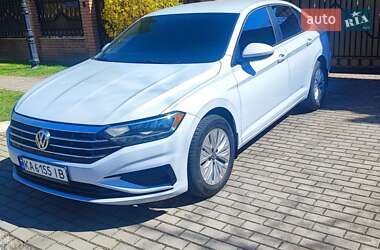 Седан Volkswagen Jetta 2018 в 