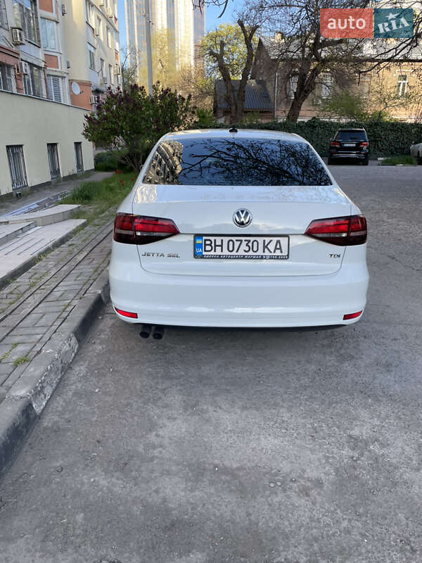 Седан Volkswagen Jetta 2015 в Одессе