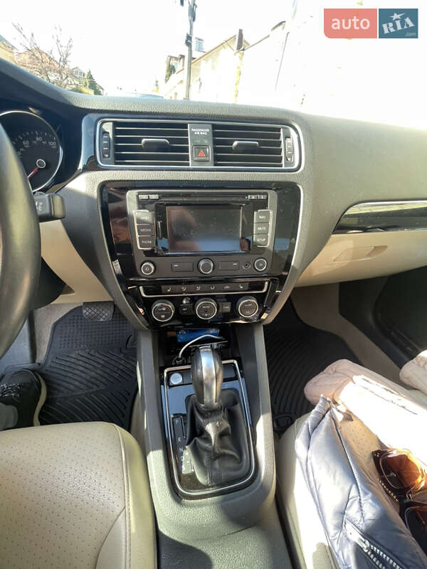 Седан Volkswagen Jetta 2015 в Одессе