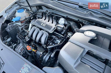 Седан Volkswagen Jetta 2006 в 
