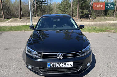 Седан Volkswagen Jetta 2012 в 