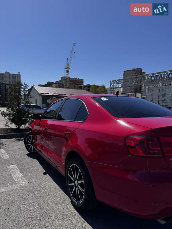 Седан Volkswagen Jetta 2014 в Одесі